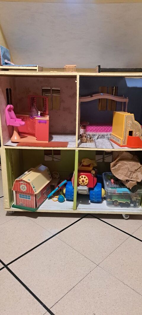 Maison de poupées  en bois 20 Annezin (62)