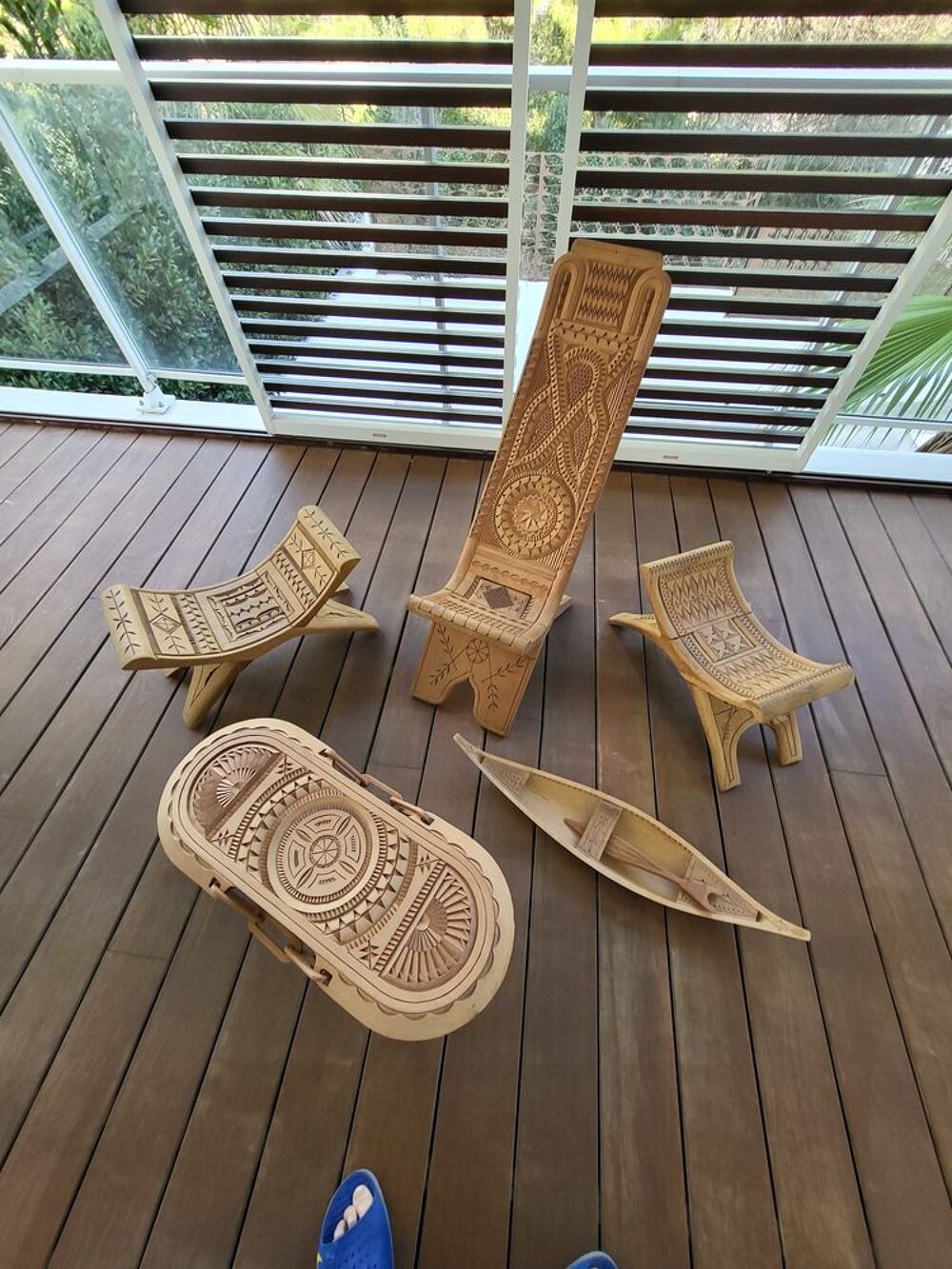 mobilier artisanal indiens SARAMACA GUYANE sculpt&eacute; mains Meubles