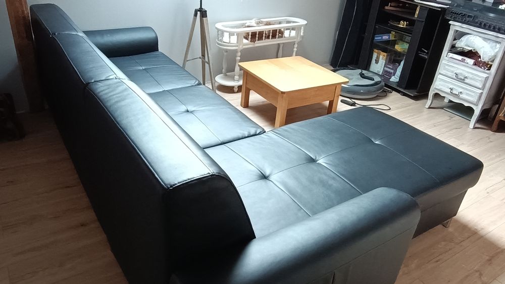 canape d'angle en cuir tr&egrave;s bon &eacute;tat Meubles