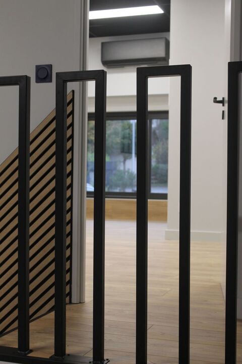  Atelier  louer 1 pice 100 m