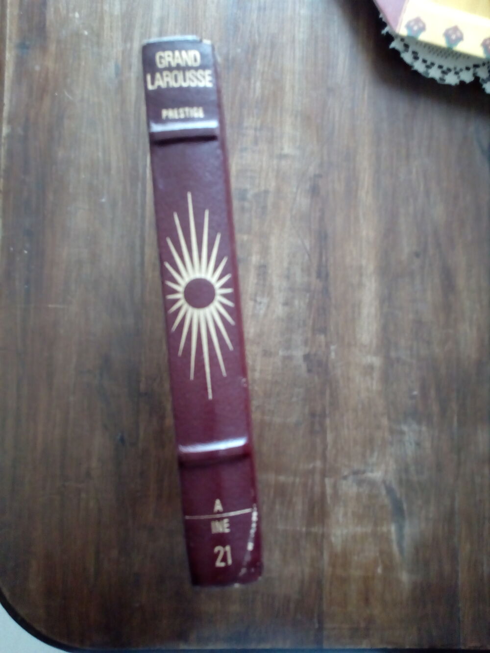 Encyclop&eacute;die Larousse Dictionnaire 22 volumes Livres et BD