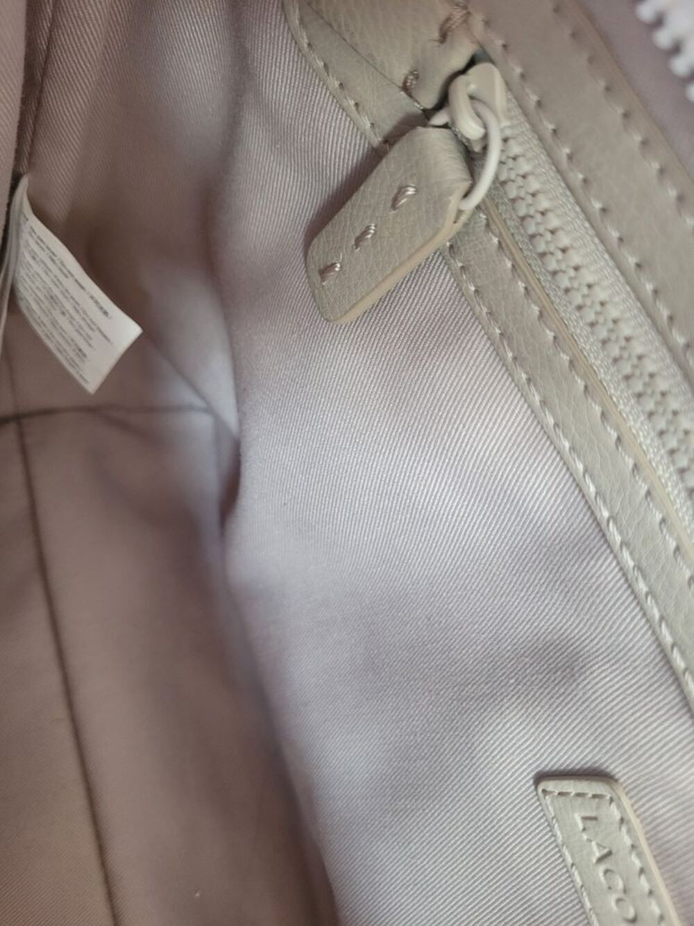 Sac shopping LACOSTE Blanc en Bon Etat g&eacute;n&eacute;ral Maroquinerie