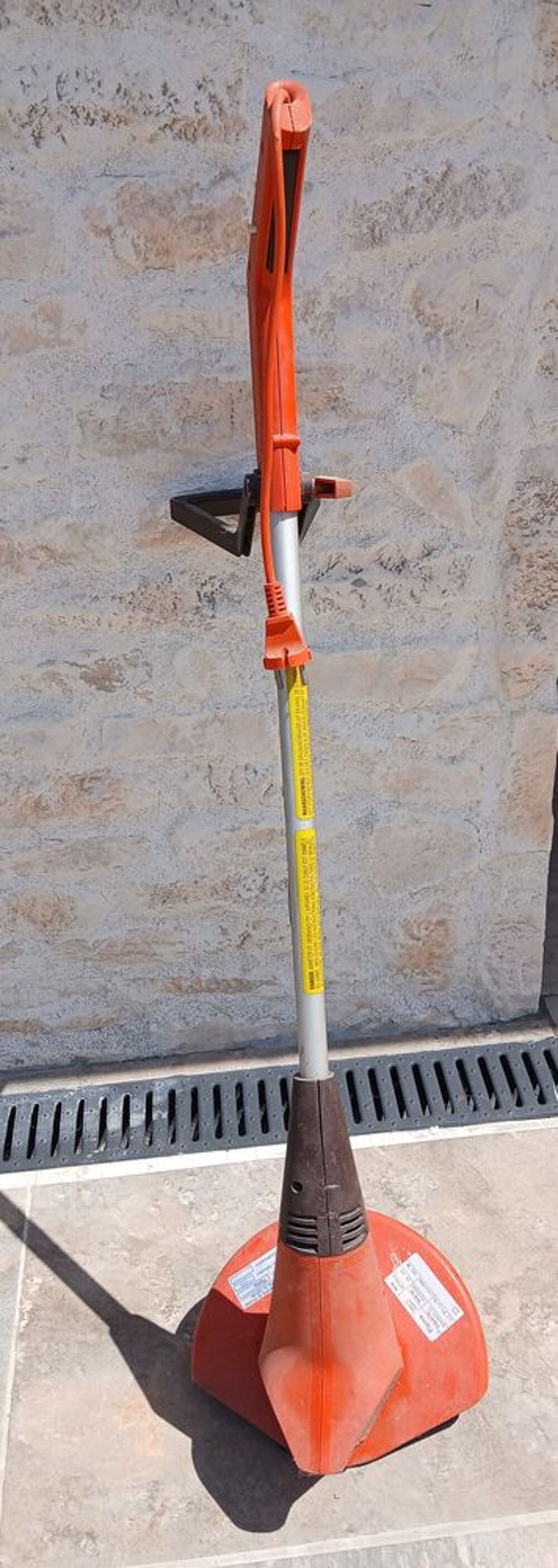 Coupe bordures &eacute;lectrique Bricolage