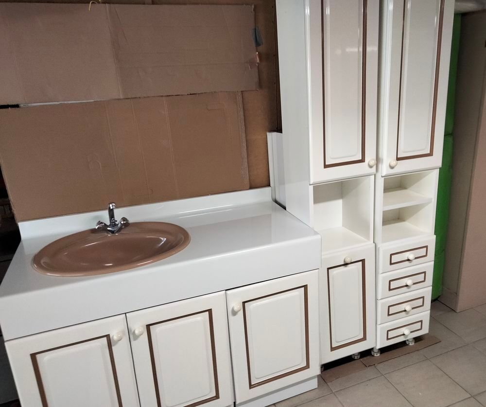Ensemble meubles salle de bain Meubles