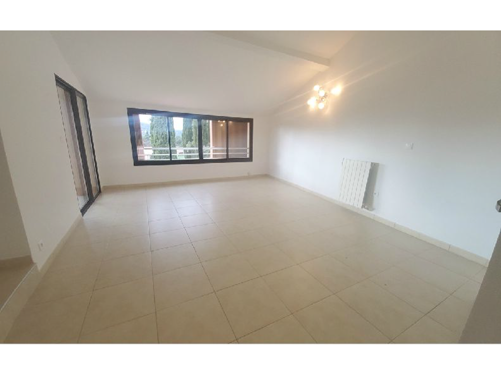 Location Appartement BEAU T4 EN CAMPAGNE - 105 m2 Le beausset