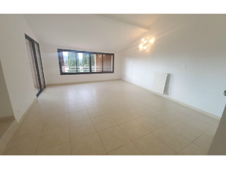  Appartement à louer 4 pièces 105 m²