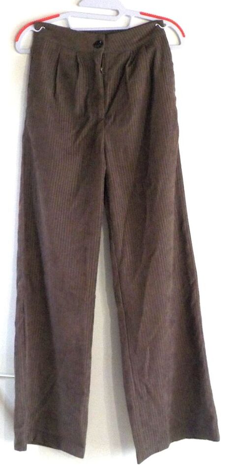 PANTALON SHEIN MARRON Fines rayures ton sur ton Taille XS 5 Bubry (56)