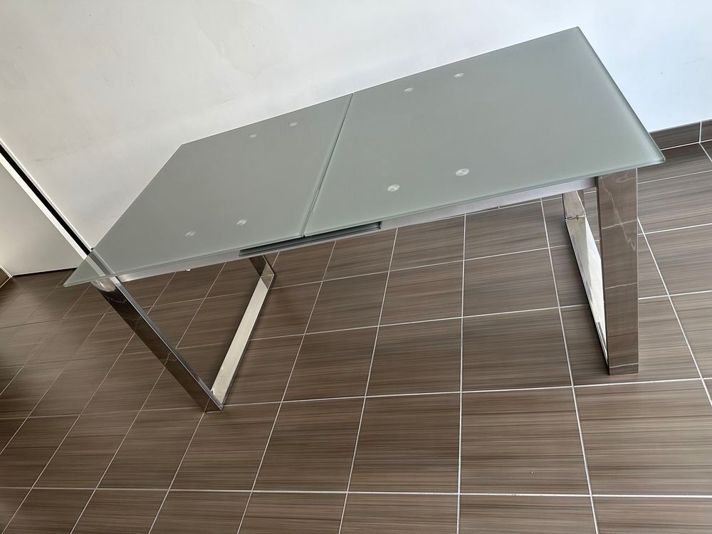Table &agrave; manger en verre extensible Meubles