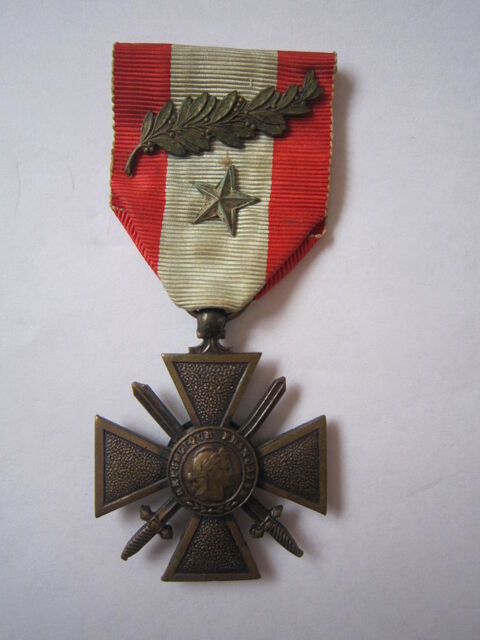 Croix de guerre des opérations extérieures
30 Salon-de-Provence (13)