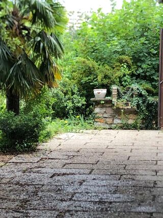  Villa  louer 9 pices 175 m