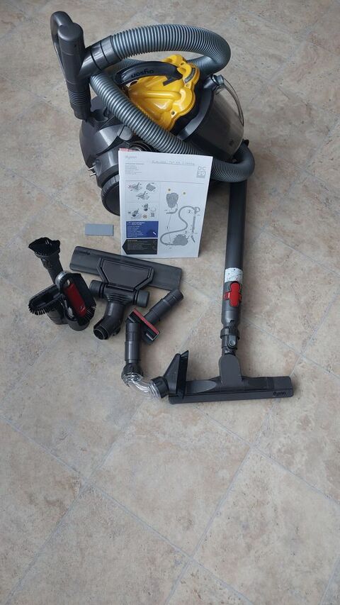 Cause double emploi aspirateur Dyson C29 en super �tat. 80 Ugine (73)