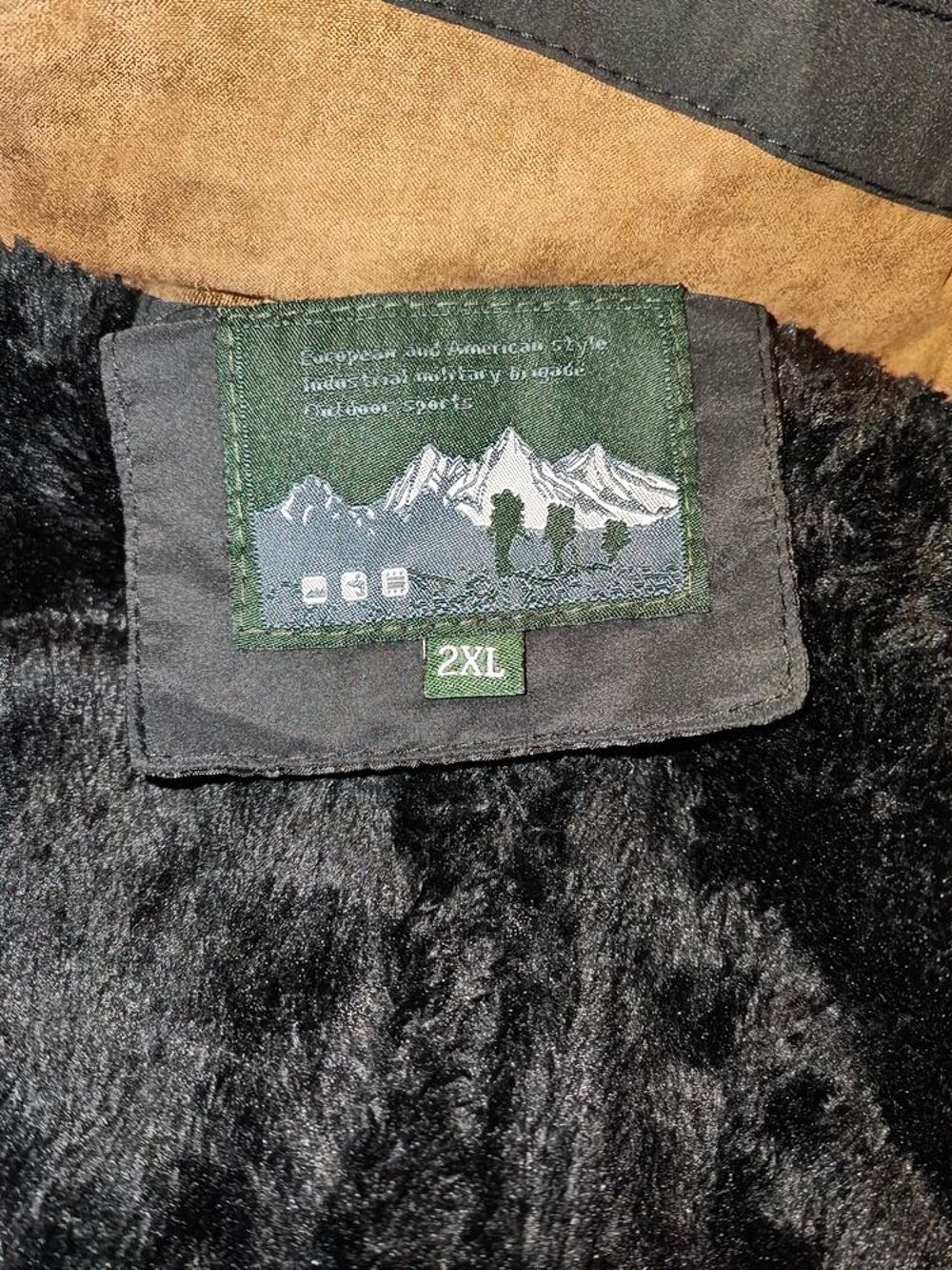 je ma veste xxl taille petit tout neuf jamais porter Vêtements