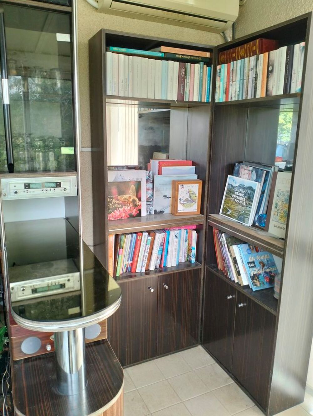 Bar et Biblioth&egrave;ques + 2 tabourets PRIX &agrave; d&eacute;battre Meubles