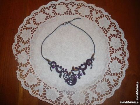 Tr�s joli collier (28b) 10 Tours (37)