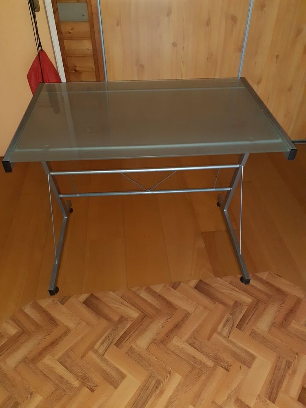 bureau structure m&eacute;tal plateau verre Meubles