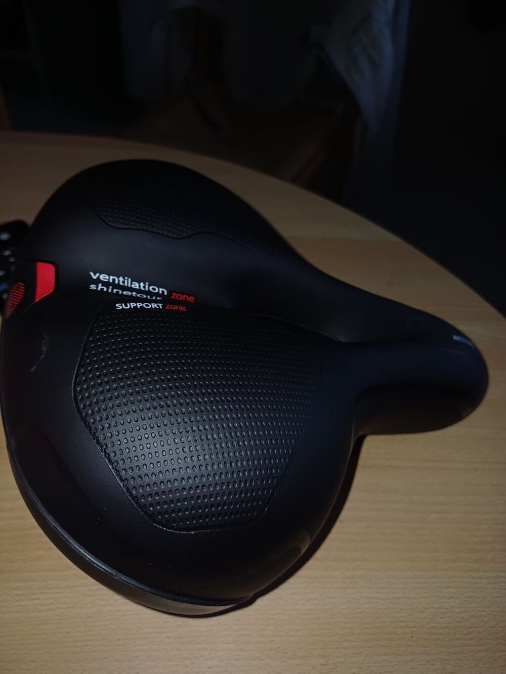 2 selles nuage neuves encore emball&eacute;es Sports