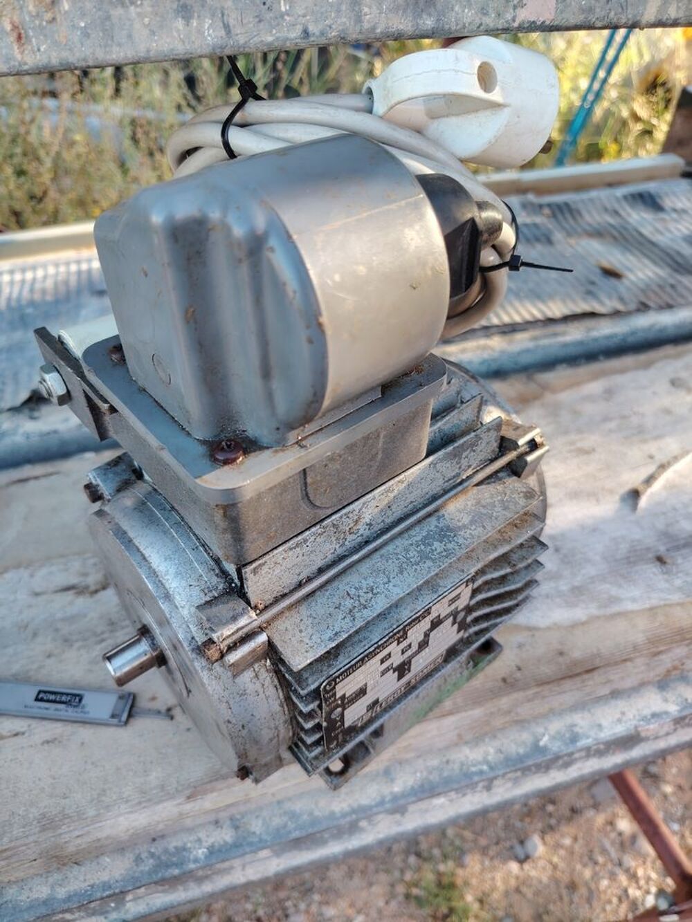 moteur electrique betonniere leroy somer 220v Bricolage