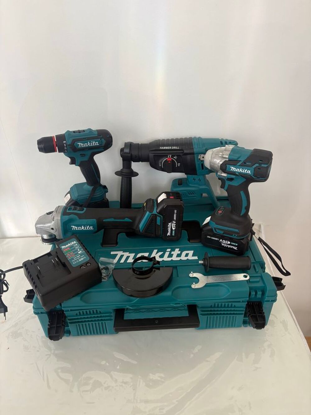 Makita kit 4en1 36v 8ah Bricolage