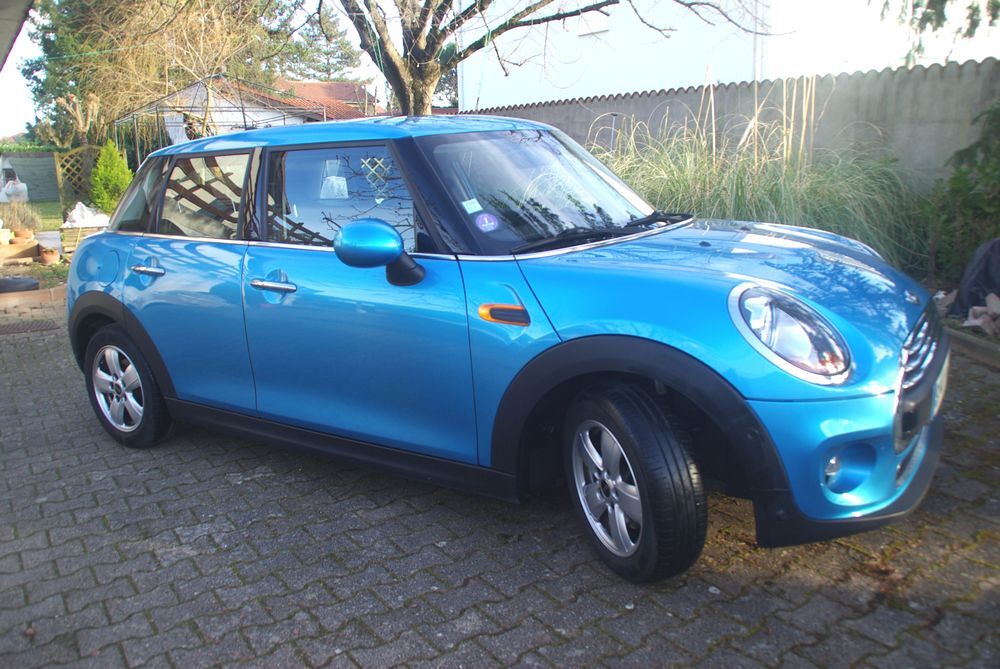 One Hatch 5 Portes 102 ch Finition Chili 2017 occasion 42160 Andr&eacute;zieux-Bouth&eacute;on
