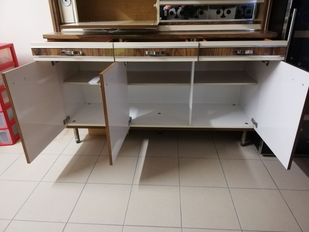 Buffet cuisine vintage en formica marron Meubles
