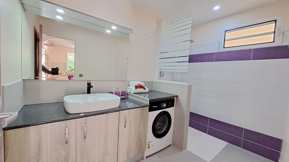 Location Appartement T2 meublé 63 m² avec piscine, fibre et parking sécurisé Petit-bourg
