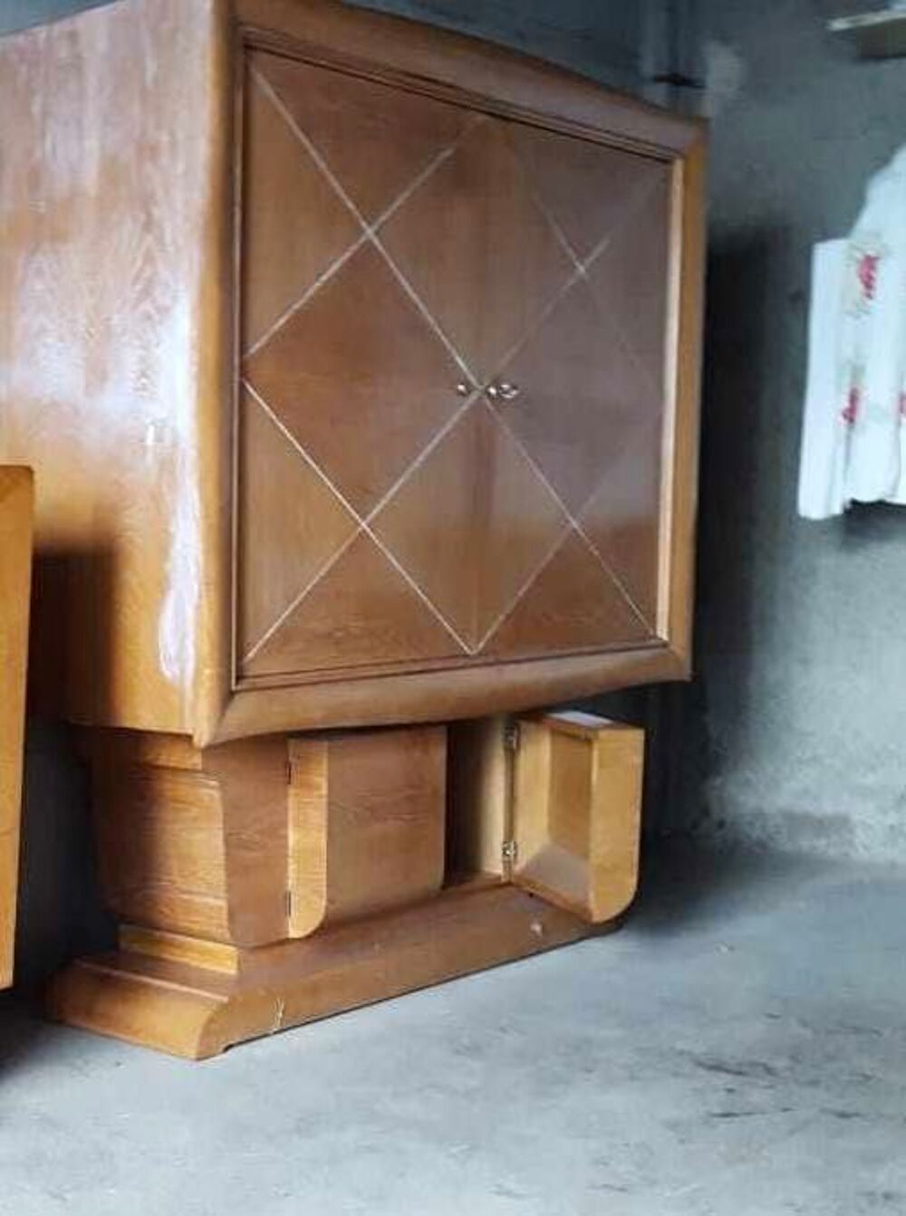Armoire vintage ann&eacute;e 50 en ch&ecirc;ne massif Meubles