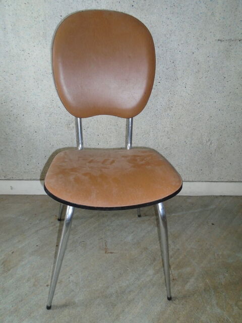 chaise skaï 10 Luçon (85)