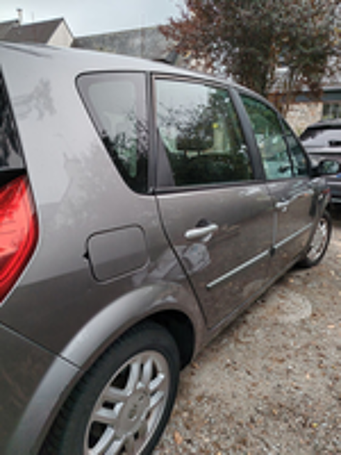 Sc&eacute;nic II Scenic 1.5 dCi 105 eco2 Exception 2009 occasion 56100 Lorient