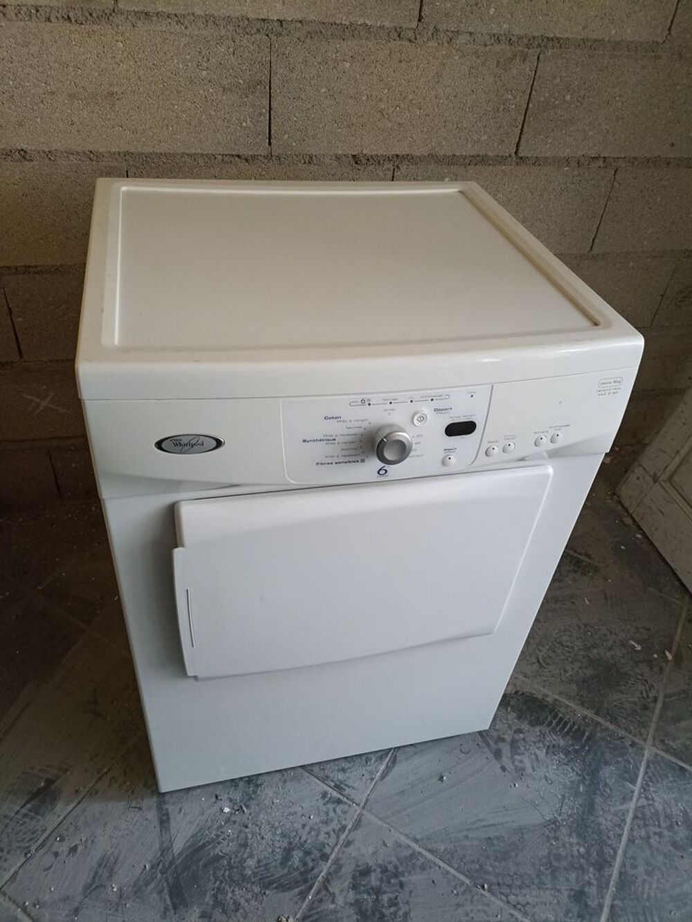 S&egrave;che-linge &agrave; &eacute;vacuation Whirlpool (bien lire l'annonce) Electroménager