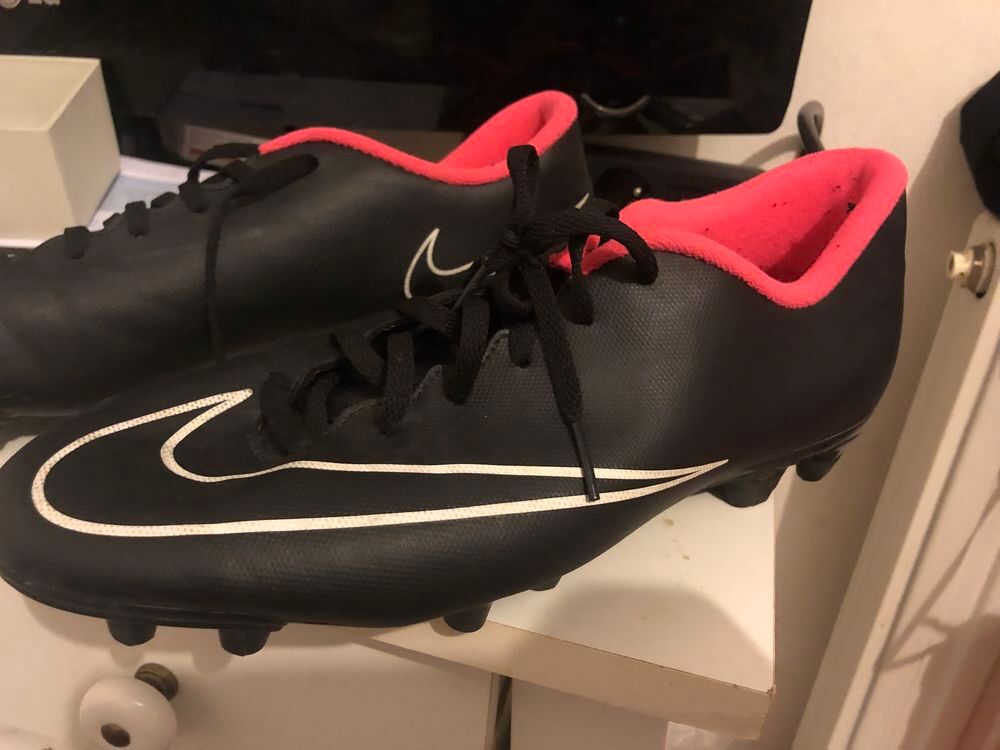 Nike crampon paris top