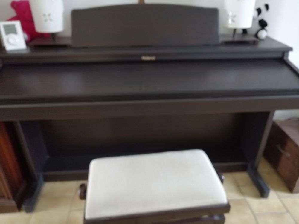 ROLAND HP-330 piano numérique meuble
