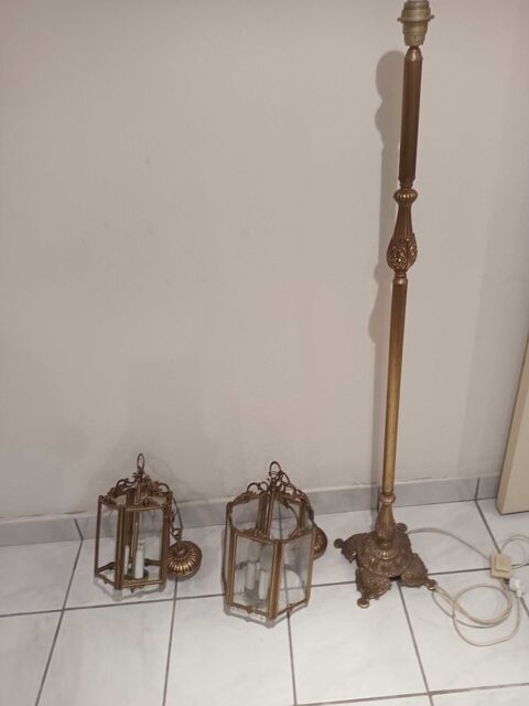 Lot de 3 luminaires 150 Montluçon (03)