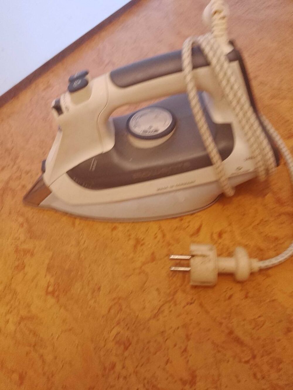 Fer a repasser Electroménager