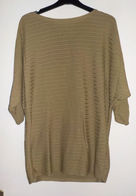PULL KAKI MANCHES 3/4 CHAUVE-SOURIS TISSAIA T38/40
5 Bubry (56)