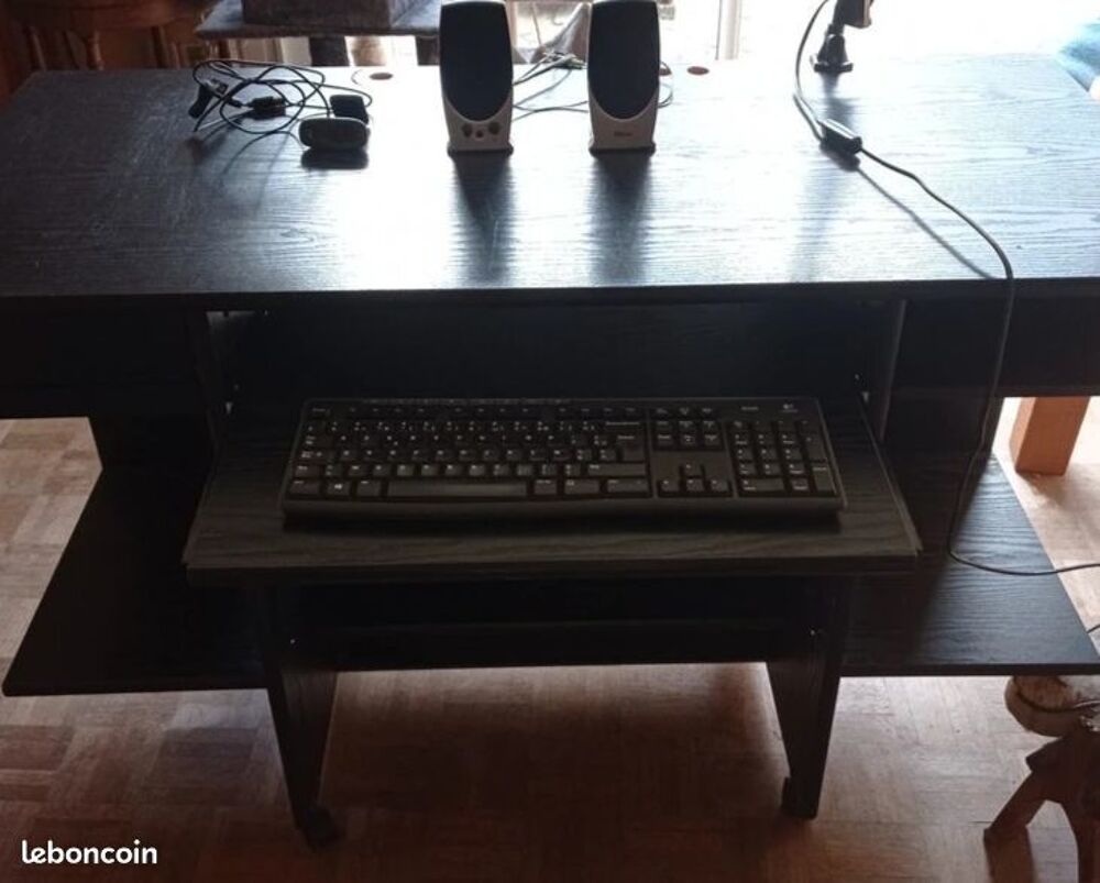 Bureau Matériel informatique