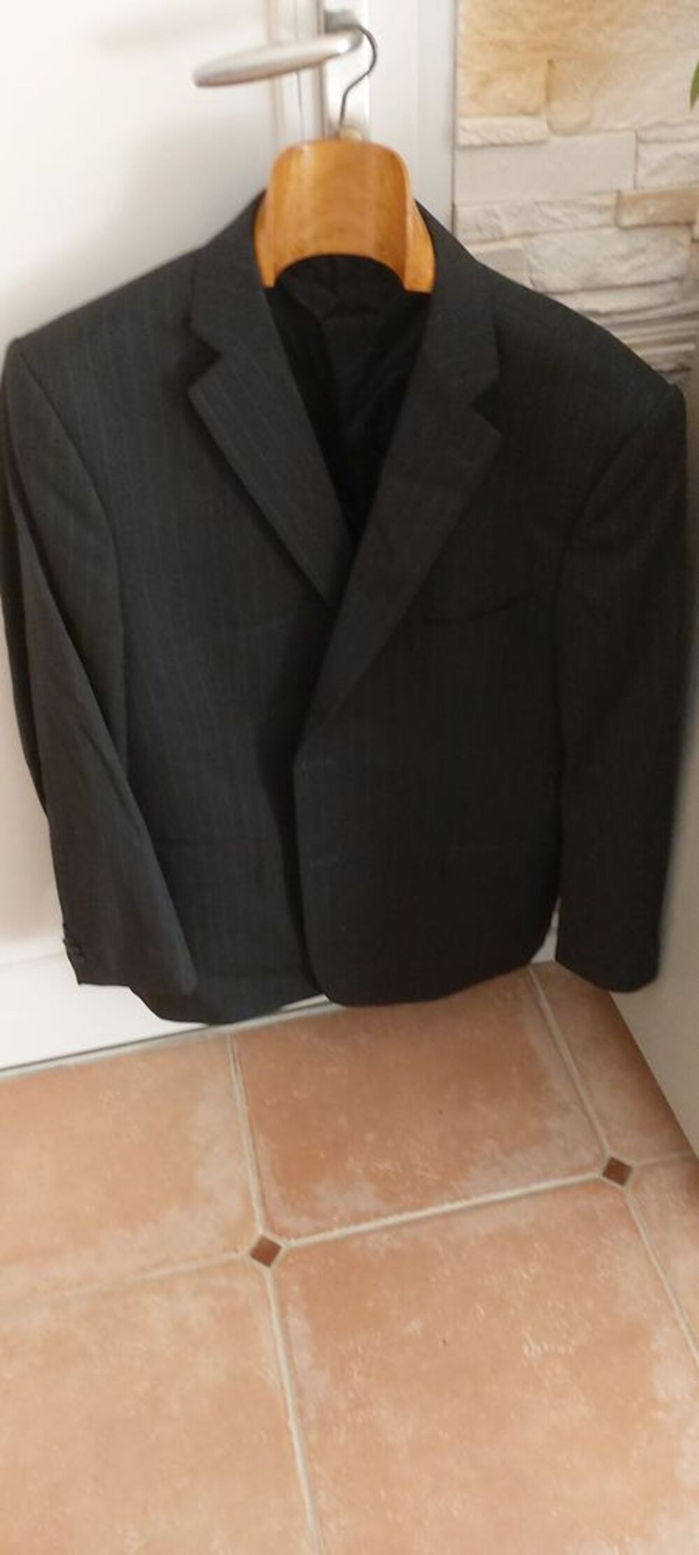 veste de costume hiver couleur noire avec fines rayures Vêtements