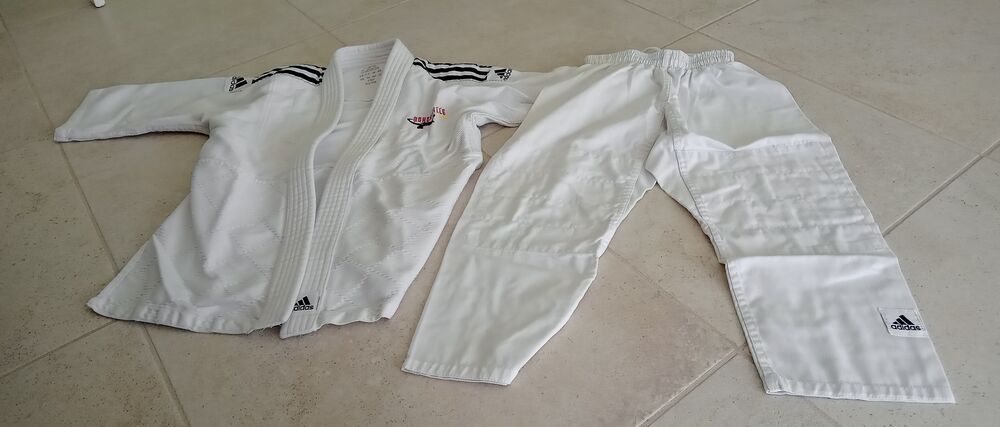 Kimono " Adidas " Enfant Age 8 ans Sports