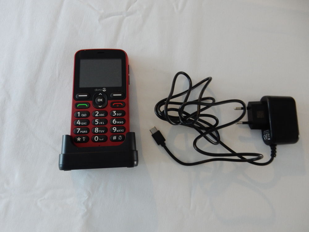 T&eacute;l&eacute;phone mobile DORO 1880 rouge 4G Tlphones et tablettes