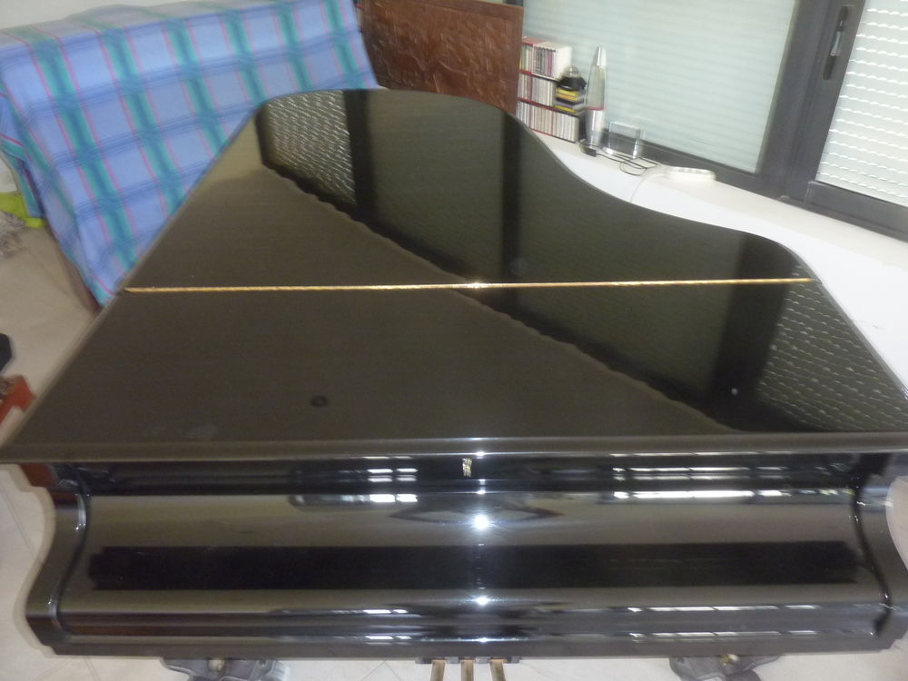 magnifique piano demi queue C.Beschtein B 203 de 1980 Instruments de musique