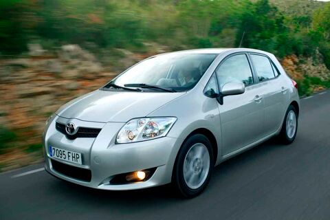 Toyota auris 126 D-4D Linéa Luna (7 CV) *, Ber