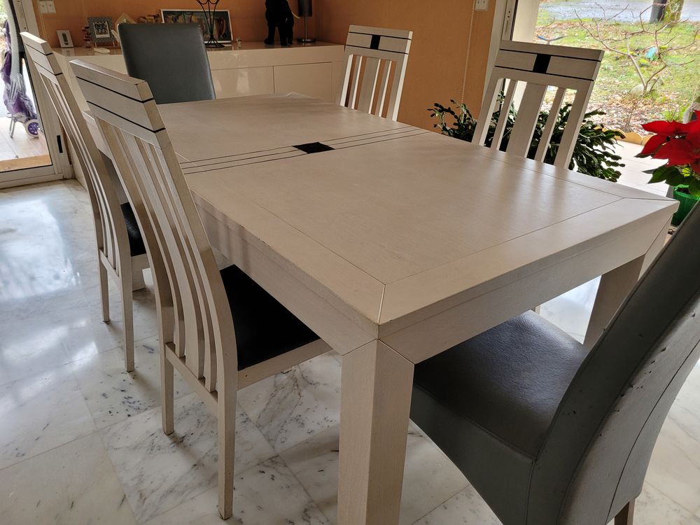 ensemble table et chaises Meubles
