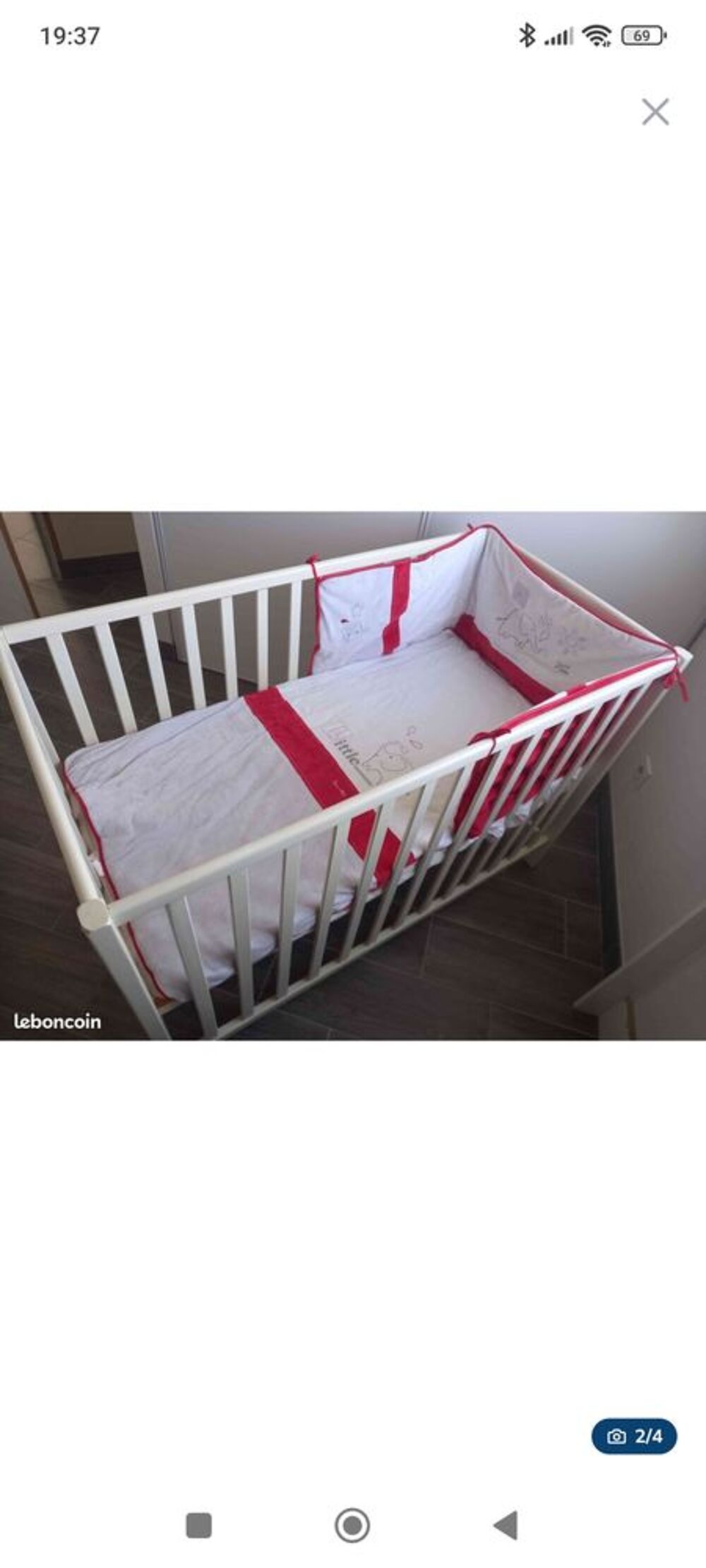 Lit b&eacute;b&eacute; &agrave; barreaux blanc et nurserie Puériculture