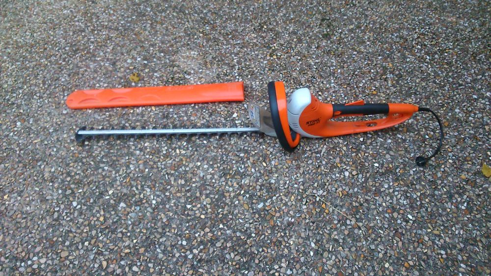 Taille haies ELECTRIQUE Jardin