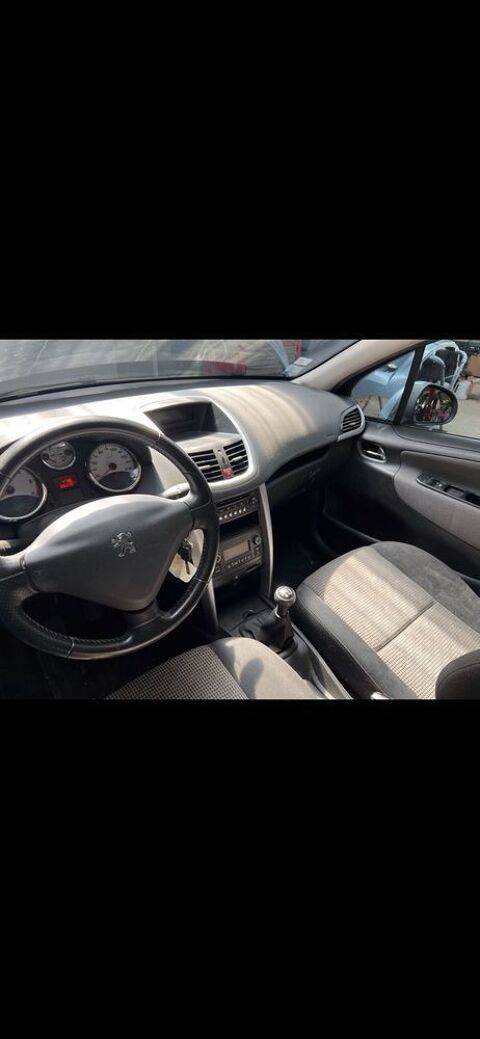 Peugeot 207 voiture
