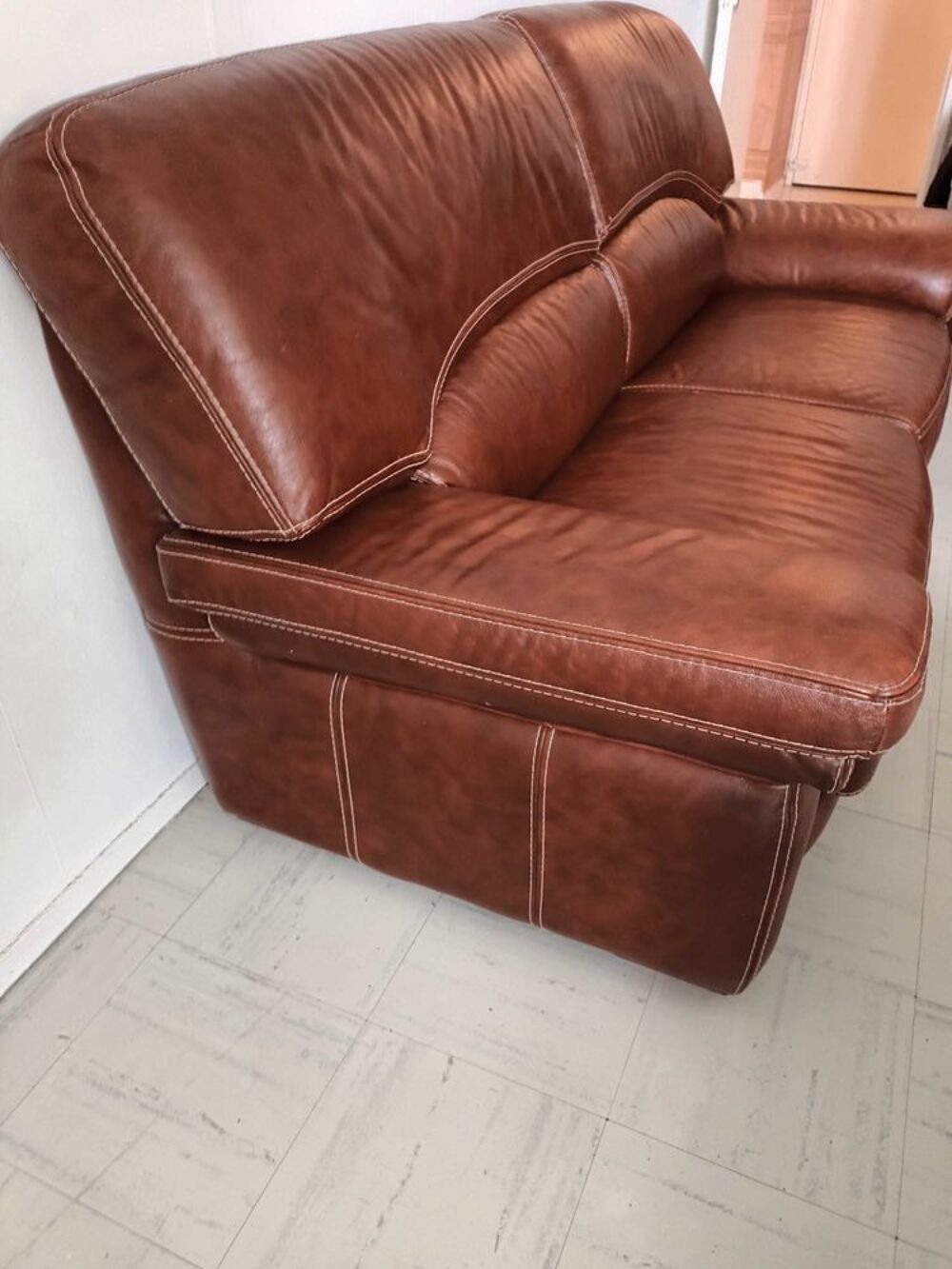 Canap&eacute; 3 places + fauteuil cuir buffle tr&egrave;s bonne qualit&eacute; Meubles