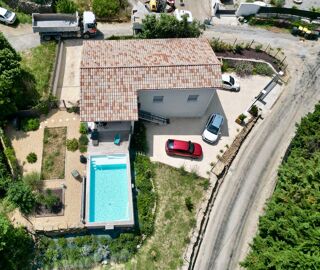  Villa à vendre 3 pièces 180 m²