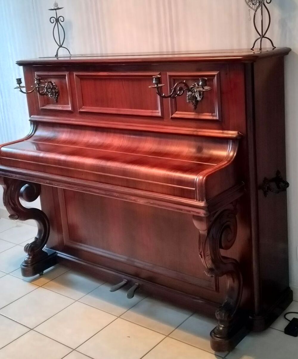 piano tr&egrave;s beau Instruments de musique