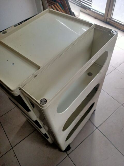 Desserte joe colombo  sign�e  chariot roulant
208 Paris 15 (75)