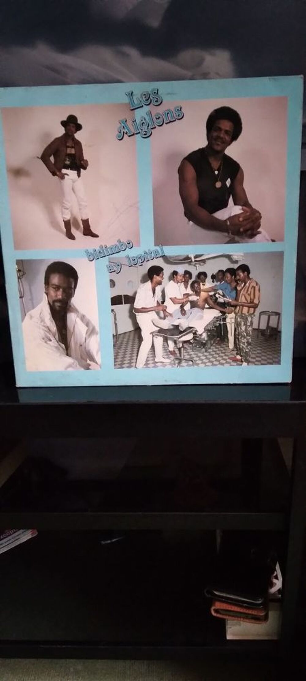 UN ALBUM DE MUSIQUE TROPICALE VINTAGE CD et vinyles