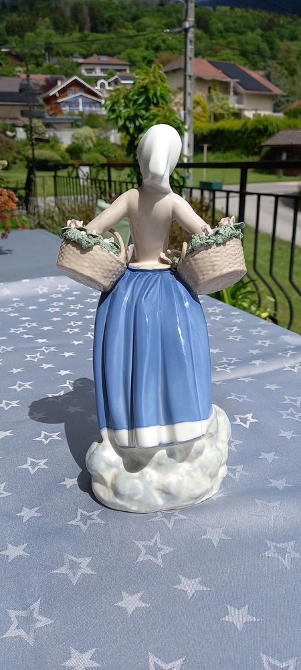 Figurine porcelaine Royal Valencia Espagne Nao by Lladr&oacute; Décoration